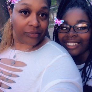 Meet your Posher, Cassandra